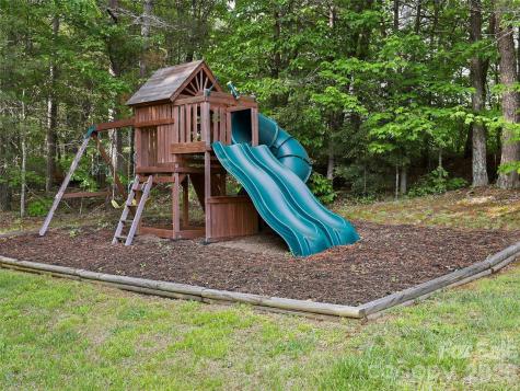 16 Lancaster Lane Weaverville NC 28787
