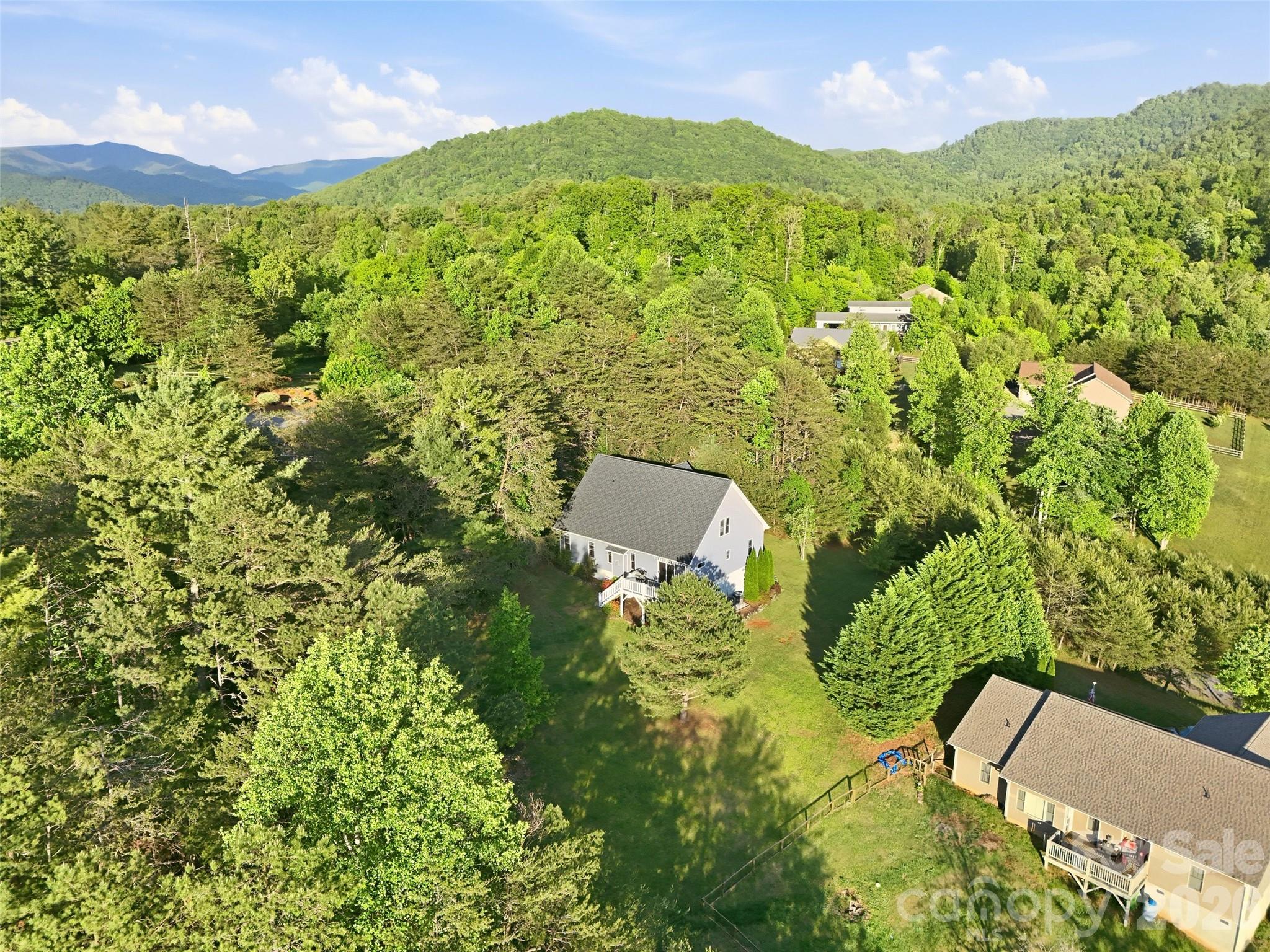 16 Lancaster Lane Weaverville NC 28787
