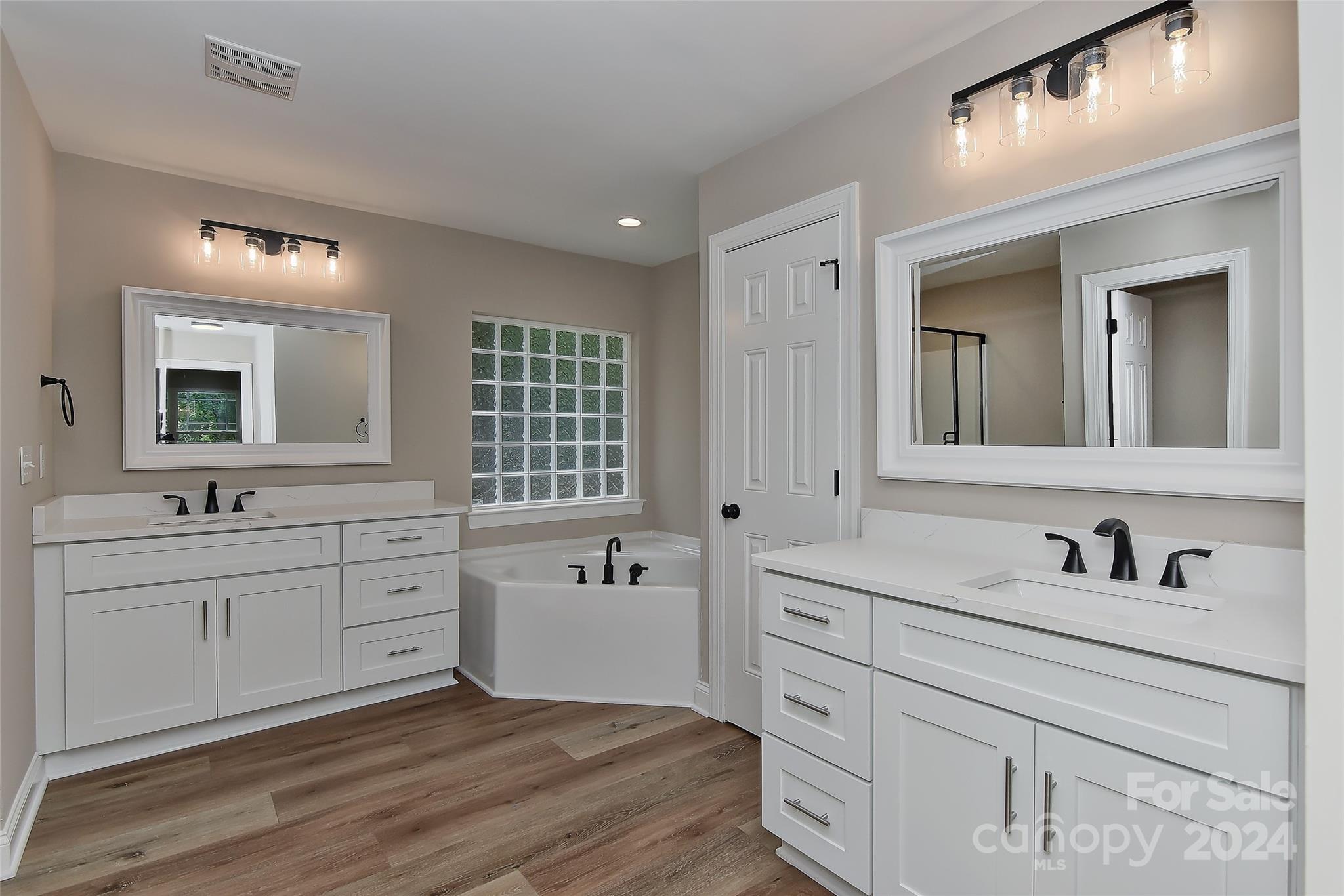 10611 Knox Avenue Matthews NC 28105