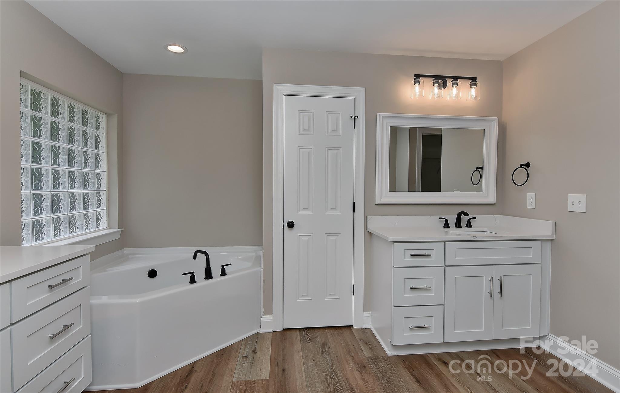 10611 Knox Avenue Matthews NC 28105