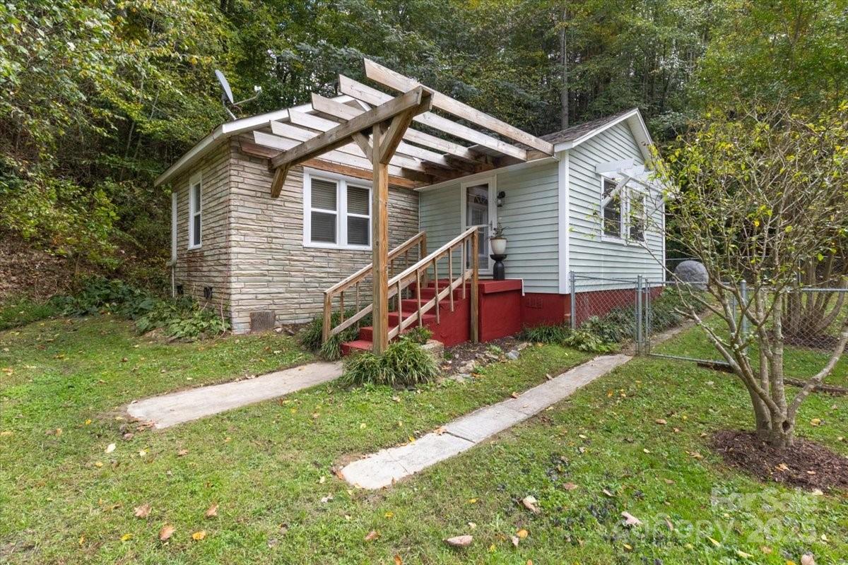 14840 Us 25/70 Highway Marshall NC 28753