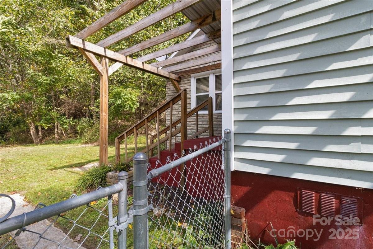 14840 Us 25/70 Highway Marshall NC 28753