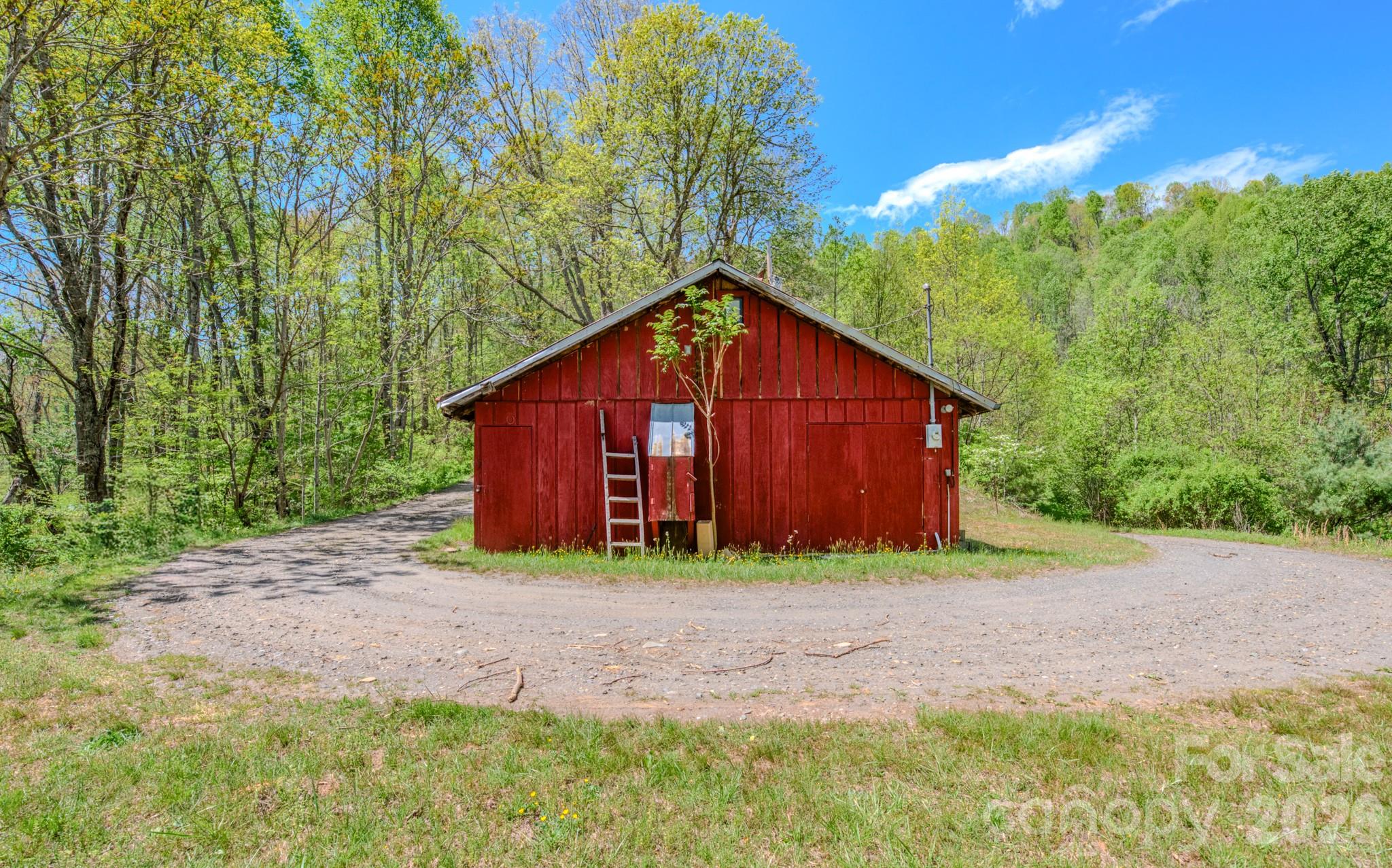 143 Gouge Cemetery Road Bakersville NC 28705