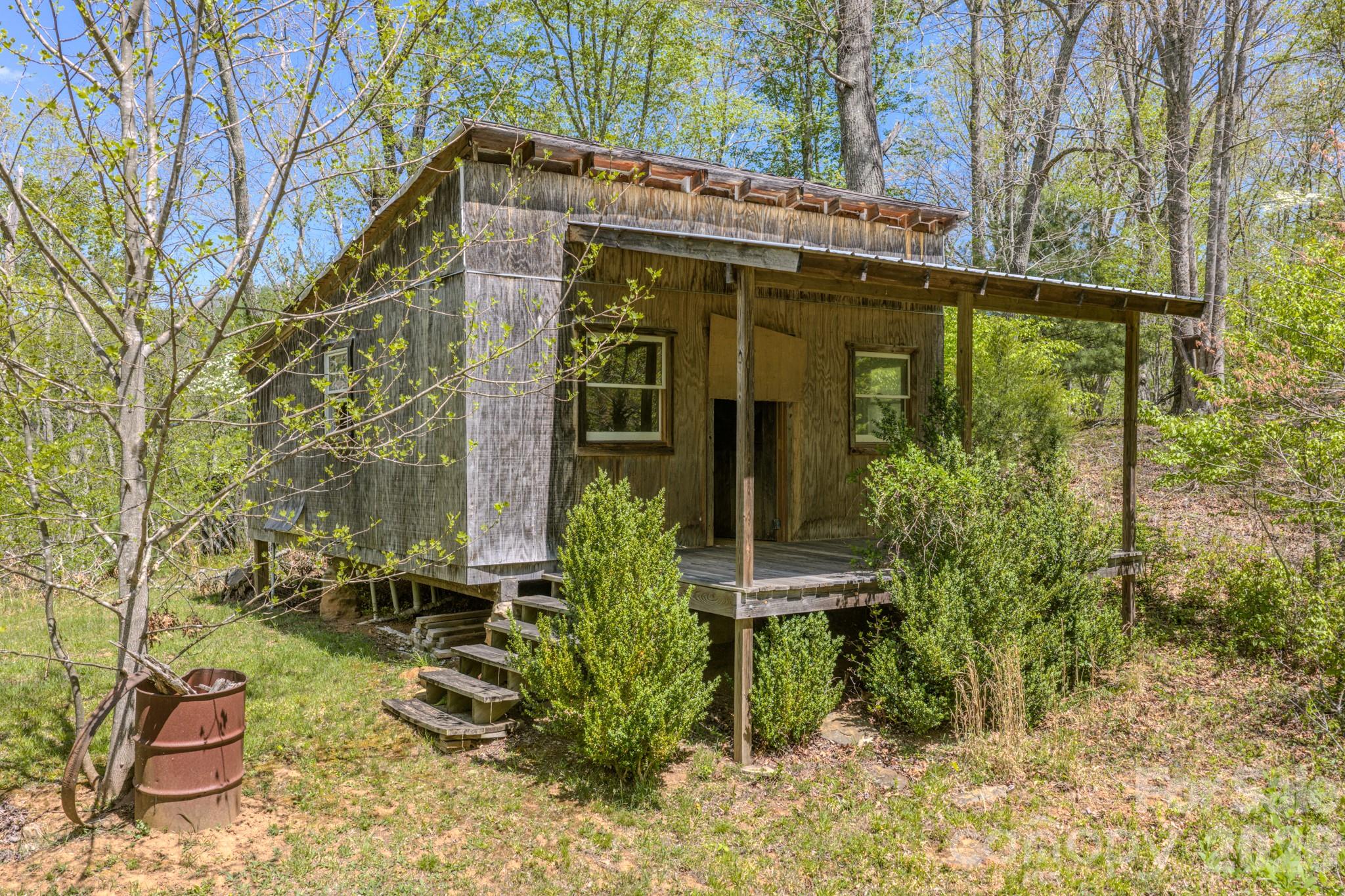 143 Gouge Cemetery Road Bakersville NC 28705