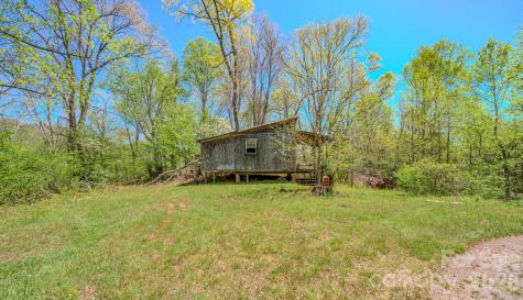 143 Gouge Cemetery Road Bakersville NC 28705
