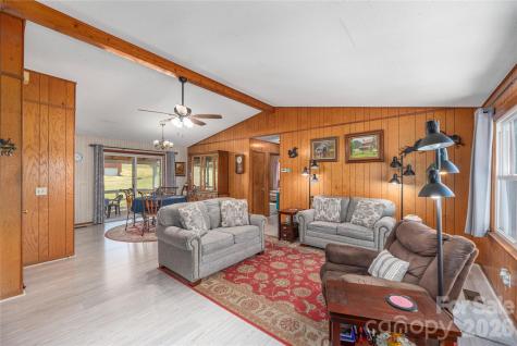 40 Warner Road Canton NC 28716