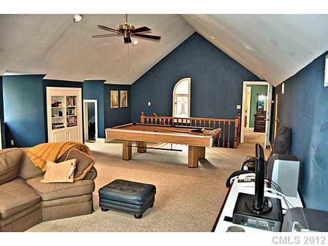 4931 Lindstrom Drive Charlotte NC 28226