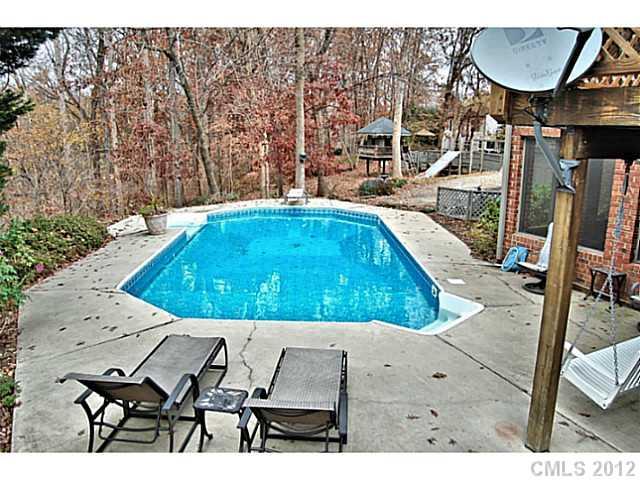 4931 Lindstrom Drive Charlotte NC 28226