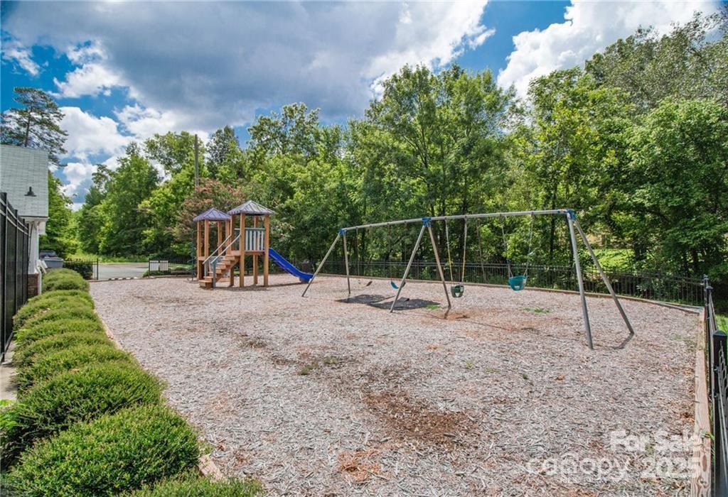 10630 Northwoods Forest Drive Charlotte NC 28214