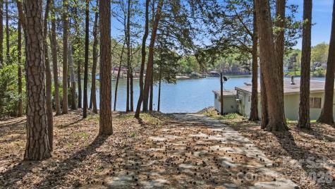 15609 Chatfield Drive Charlotte NC 28278