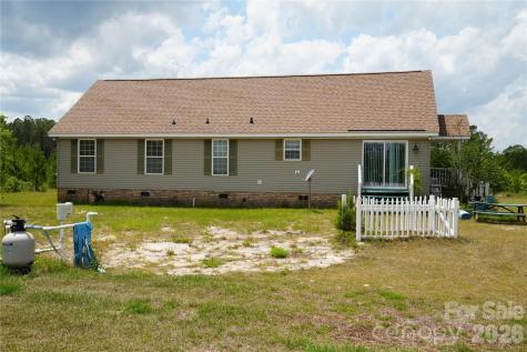 424 Press Walters Road Hartsville SC 29550