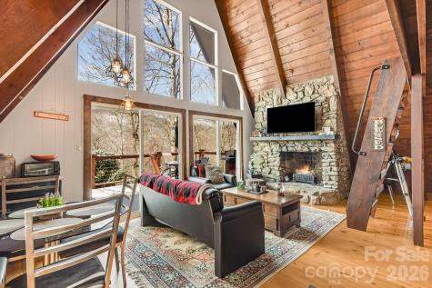 422 Glenaire Drive Mars Hill NC 28754