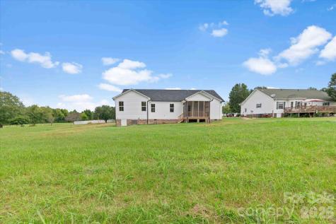 113 Cheval Trail Cleveland NC 27013