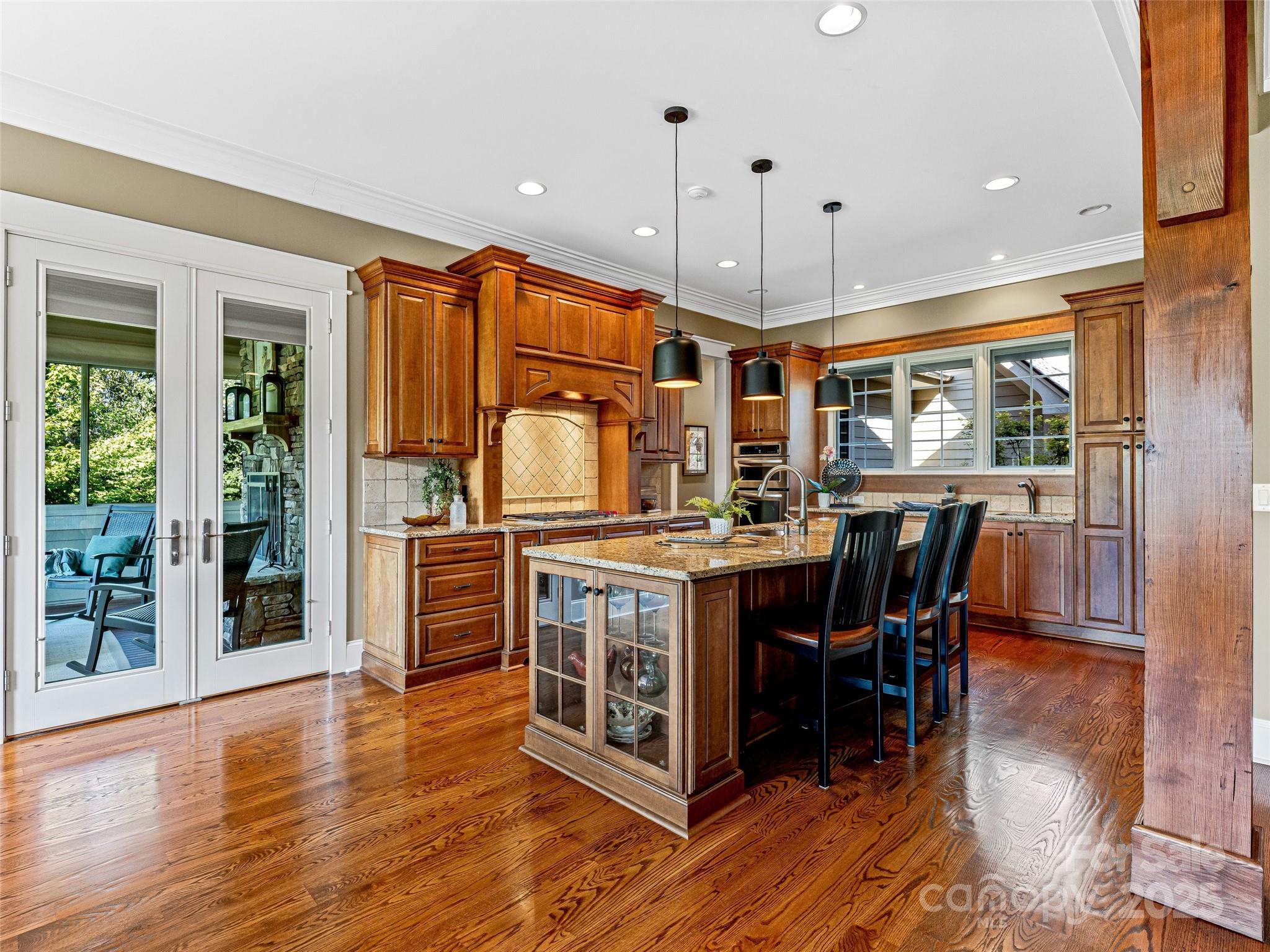 6 Yellow Wood Lane Horse Shoe NC 28742