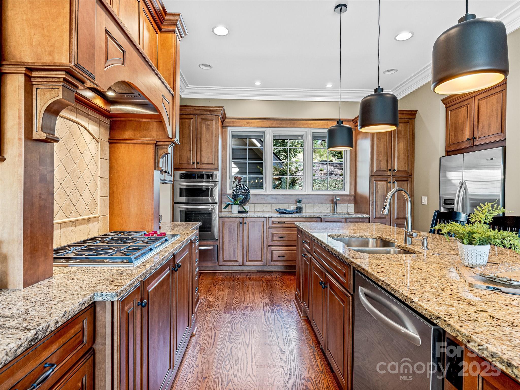 6 Yellow Wood Lane Horse Shoe NC 28742