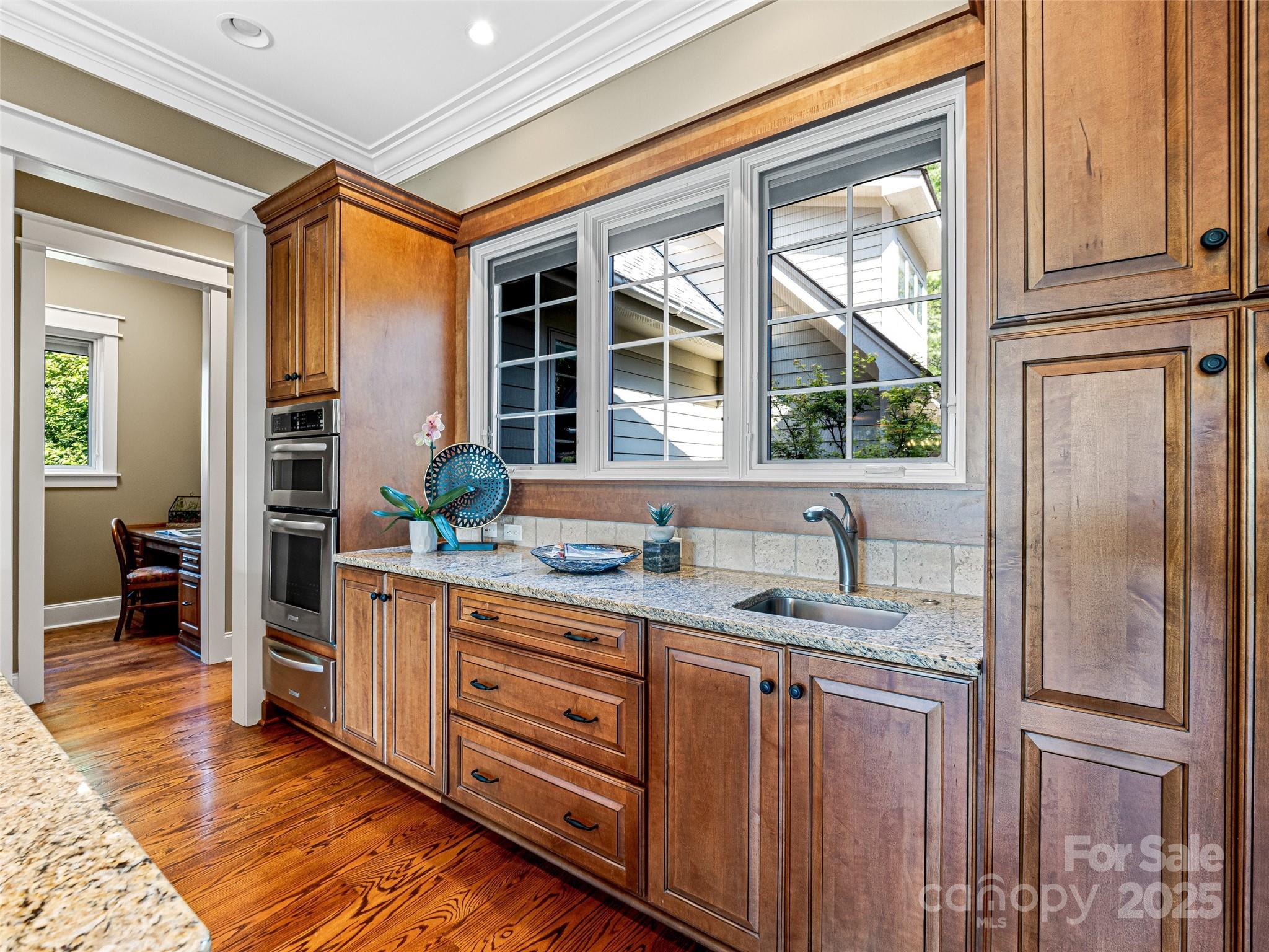 6 Yellow Wood Lane Horse Shoe NC 28742