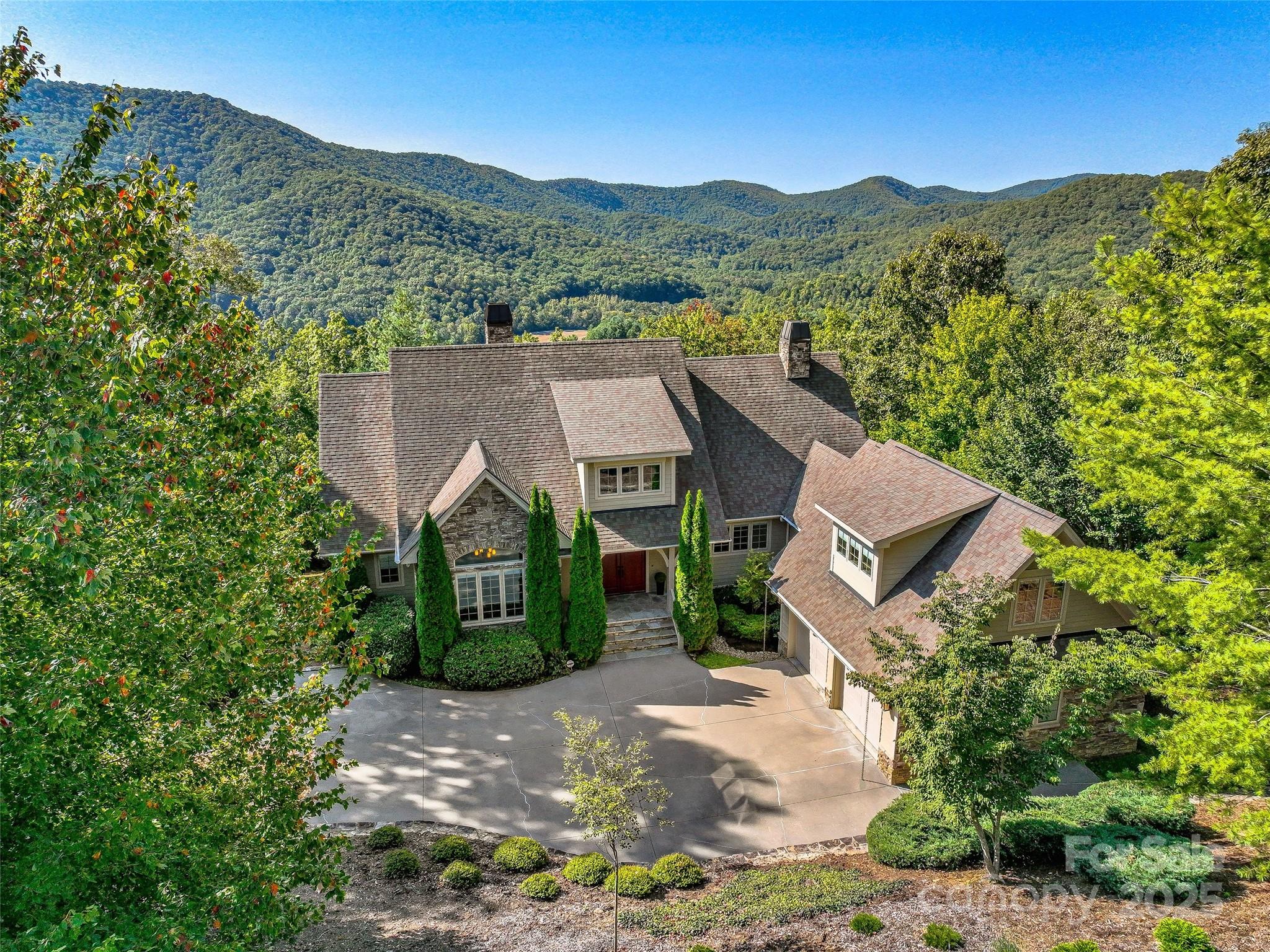 6 Yellow Wood Lane Horse Shoe NC 28742