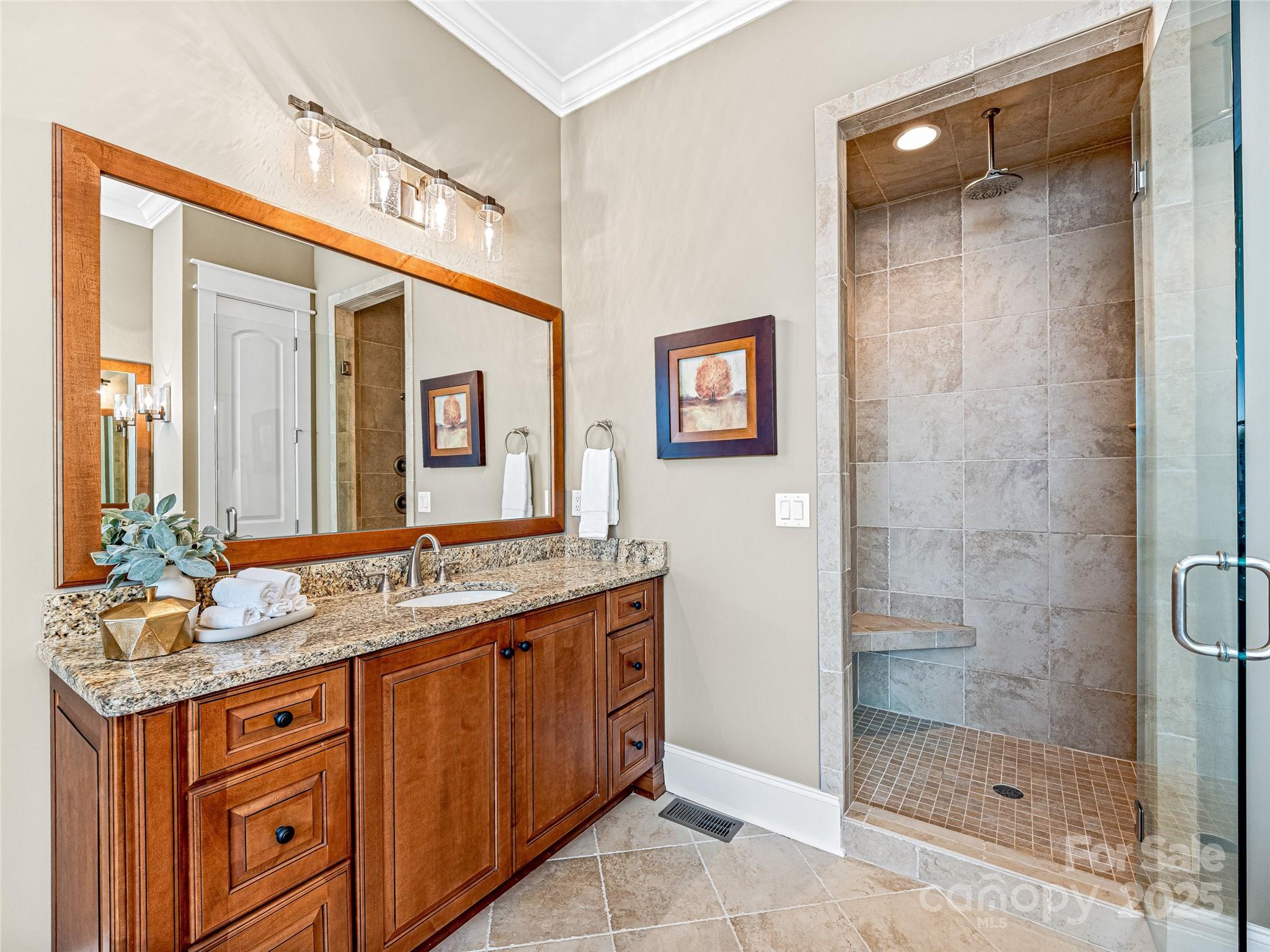 6 Yellow Wood Lane Horse Shoe NC 28742