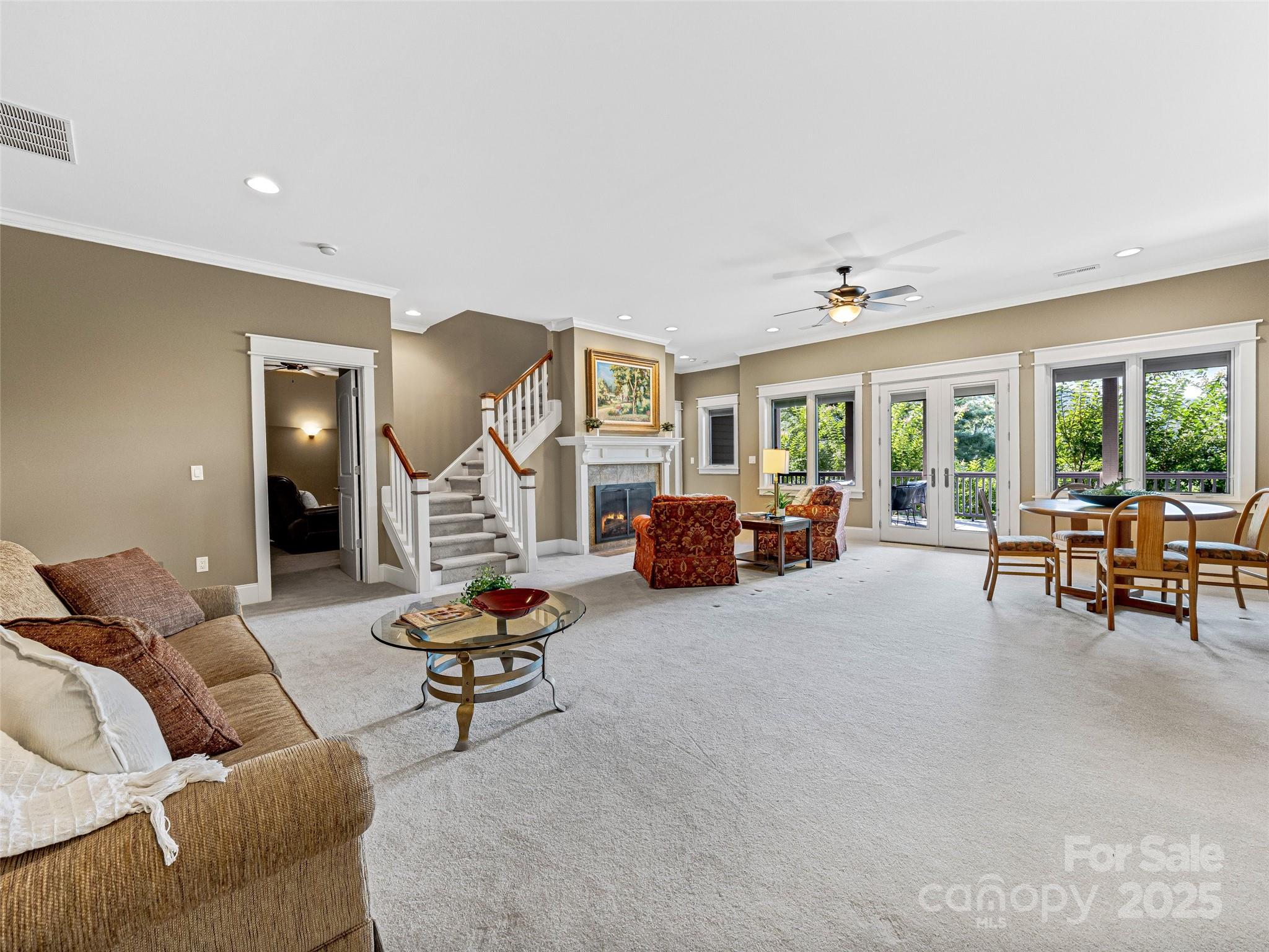 6 Yellow Wood Lane Horse Shoe NC 28742