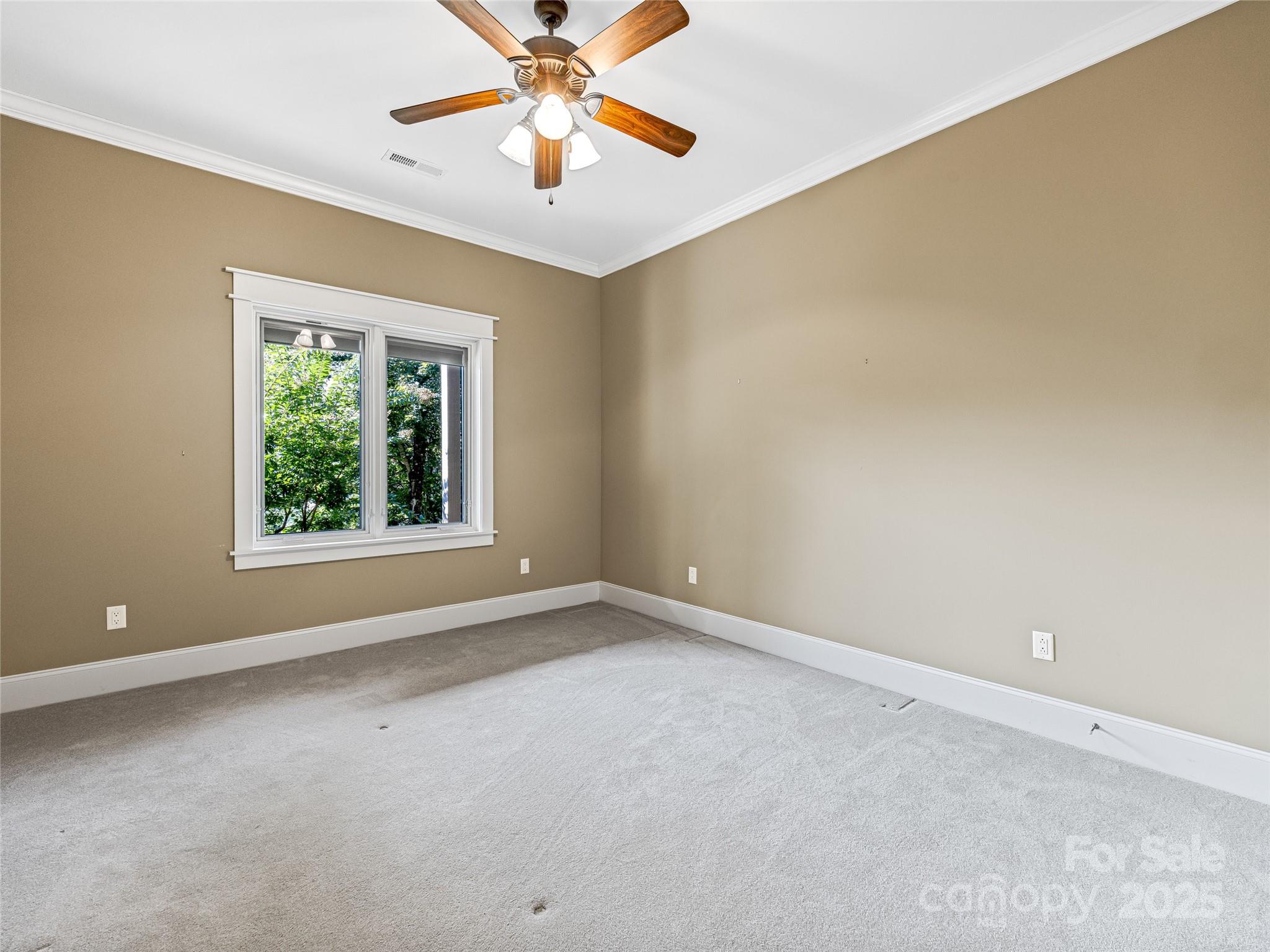 6 Yellow Wood Lane Horse Shoe NC 28742
