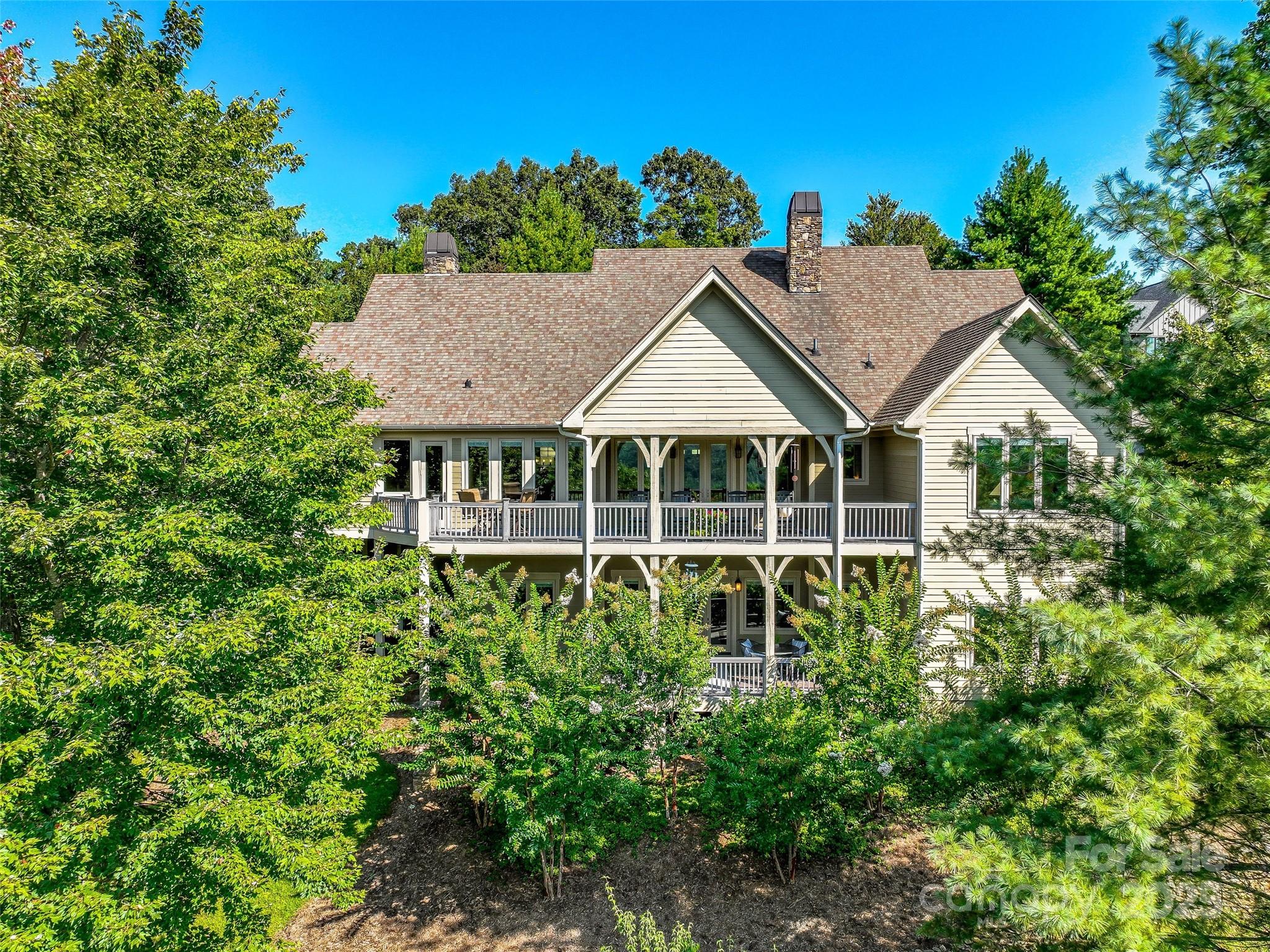 6 Yellow Wood Lane Horse Shoe NC 28742