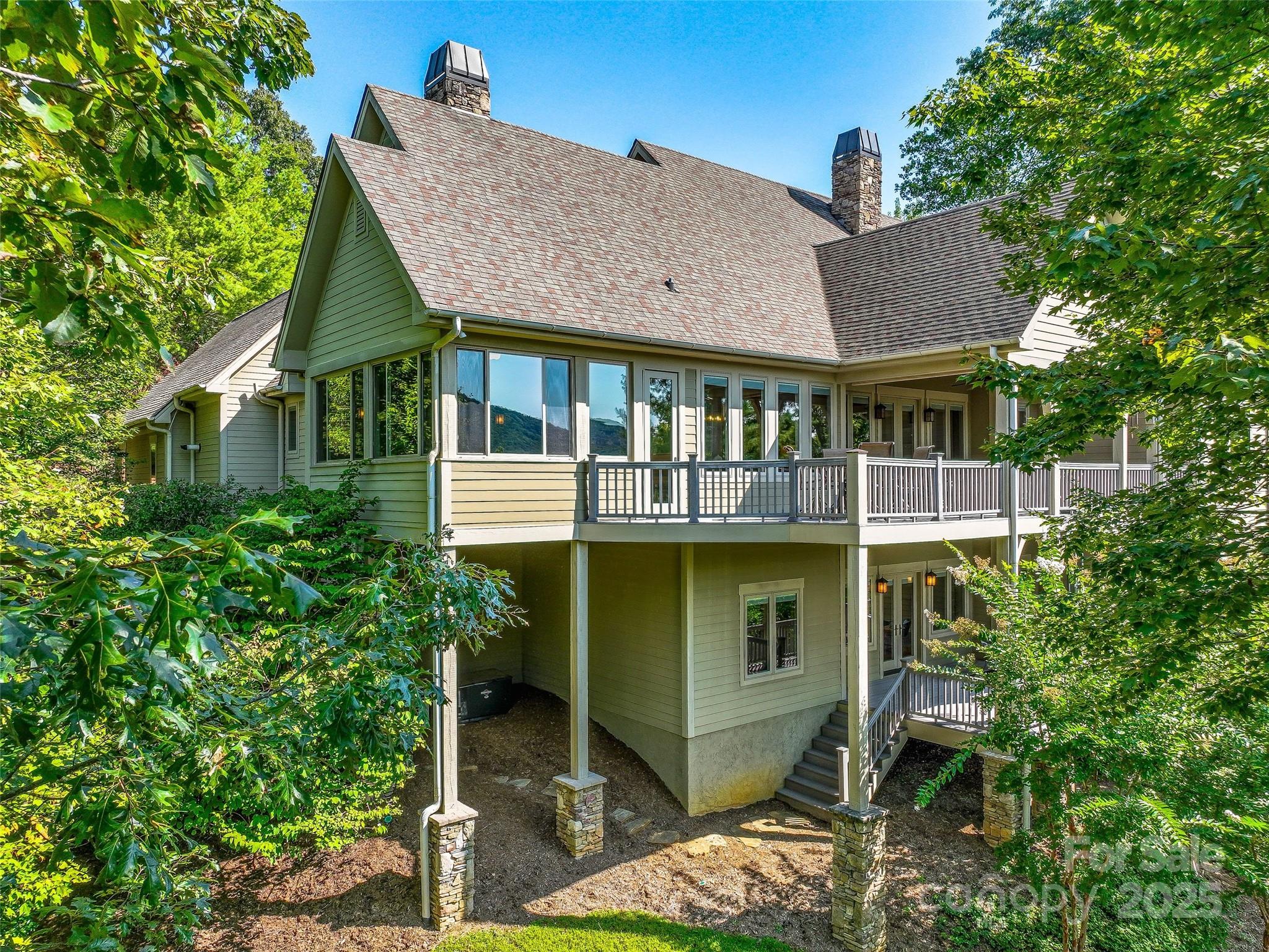 6 Yellow Wood Lane Horse Shoe NC 28742