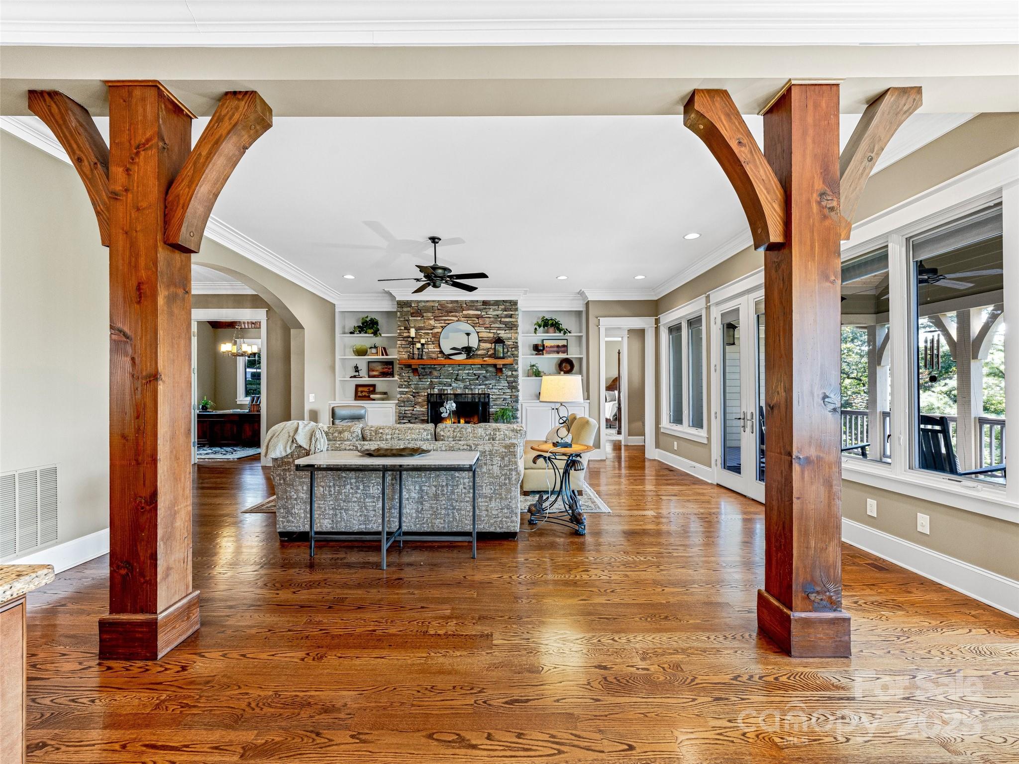 6 Yellow Wood Lane Horse Shoe NC 28742