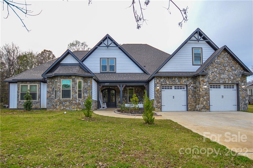 1937 Grace Lane Charlotte NC 28262