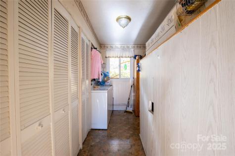 375 Rocky Face Lane Newland NC 28657