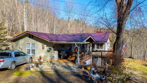 375 Rocky Face Lane Newland NC 28657