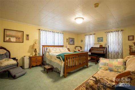375 Rocky Face Lane Newland NC 28657