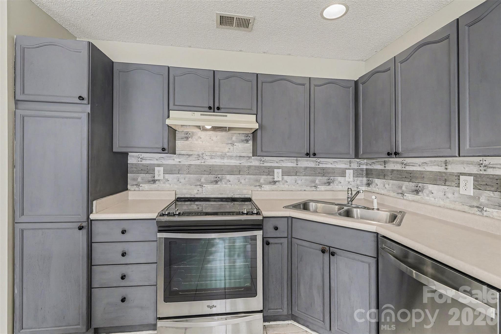 4557 Antelope Lane Charlotte NC 28269