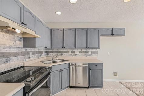 4557 Antelope Lane Charlotte NC 28269