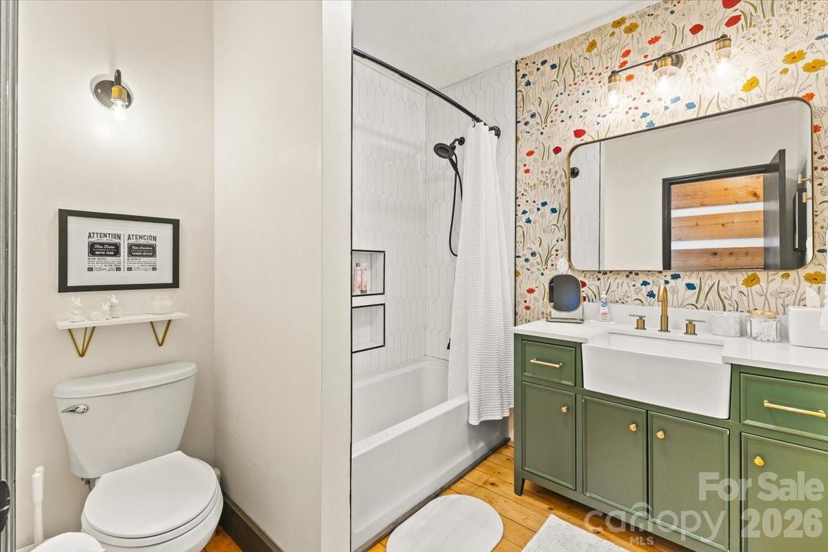 1444 Rich Mountain Road Zionville NC 28698