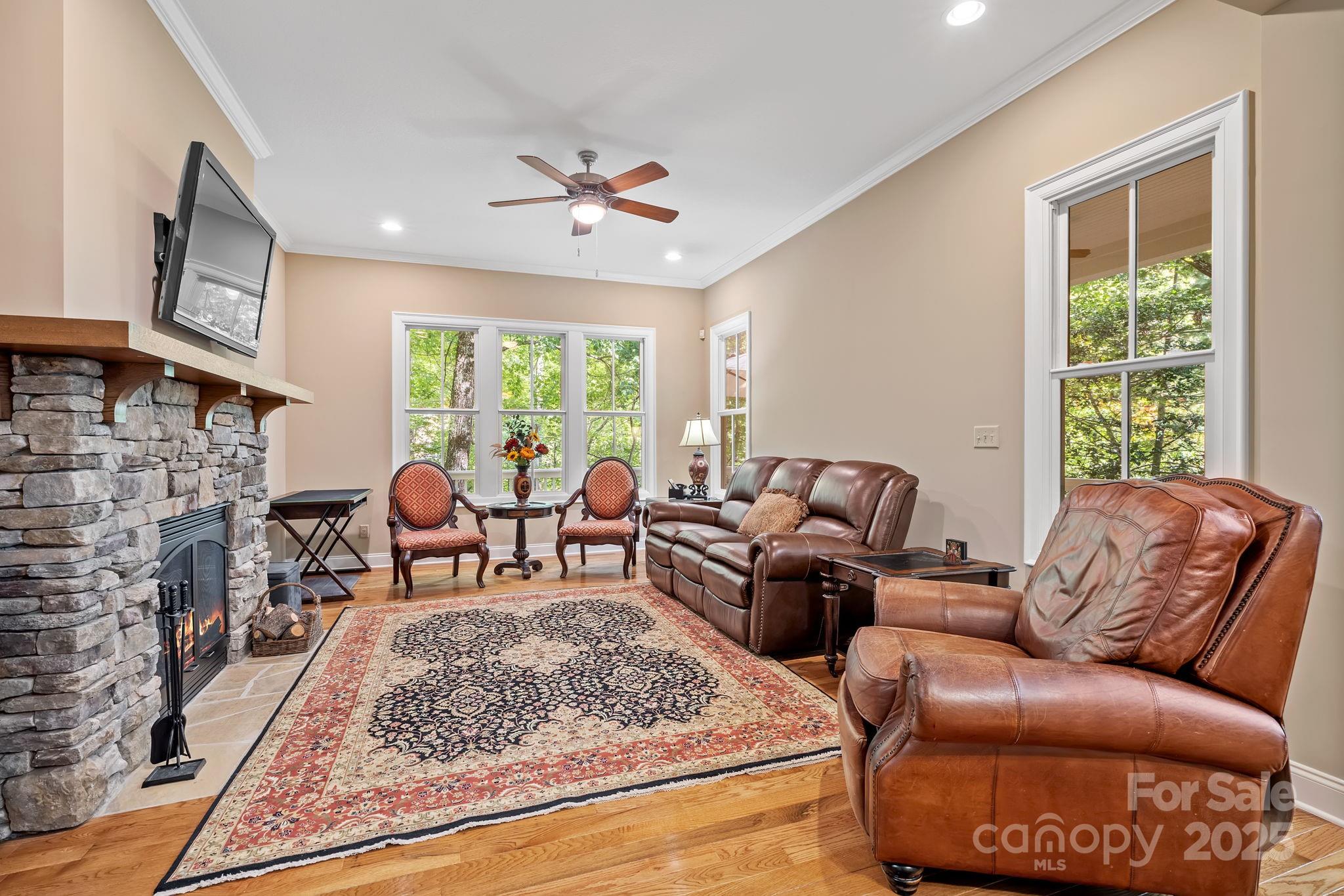 25 E Owl Creek Lane Fairview NC 28730