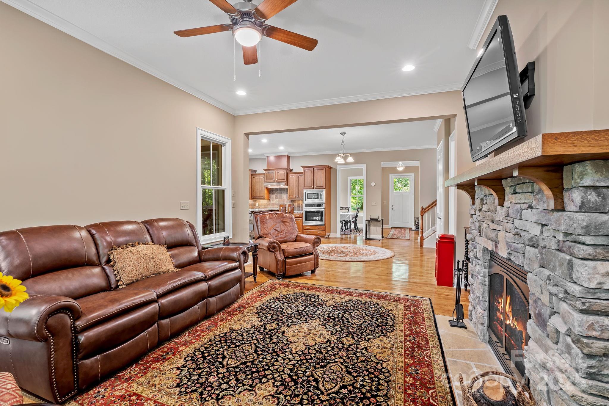 25 E Owl Creek Lane Fairview NC 28730