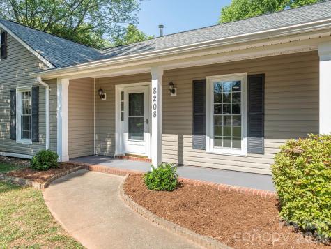 8208 Bluesage Circle Charlotte NC 28270