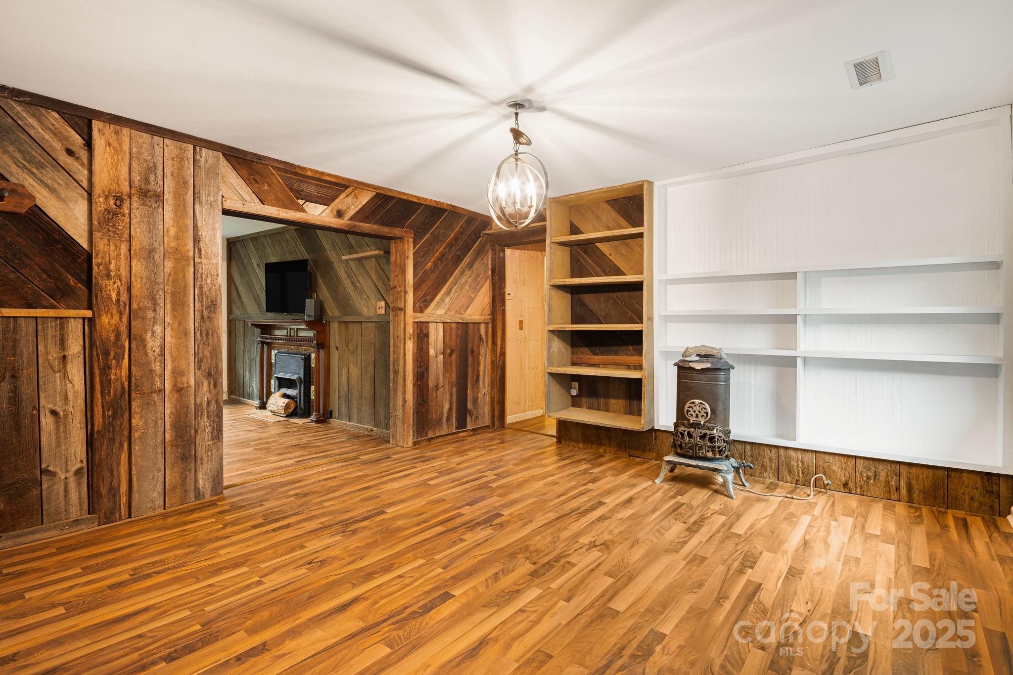 814 Little Creek Road Burnsville NC 28714