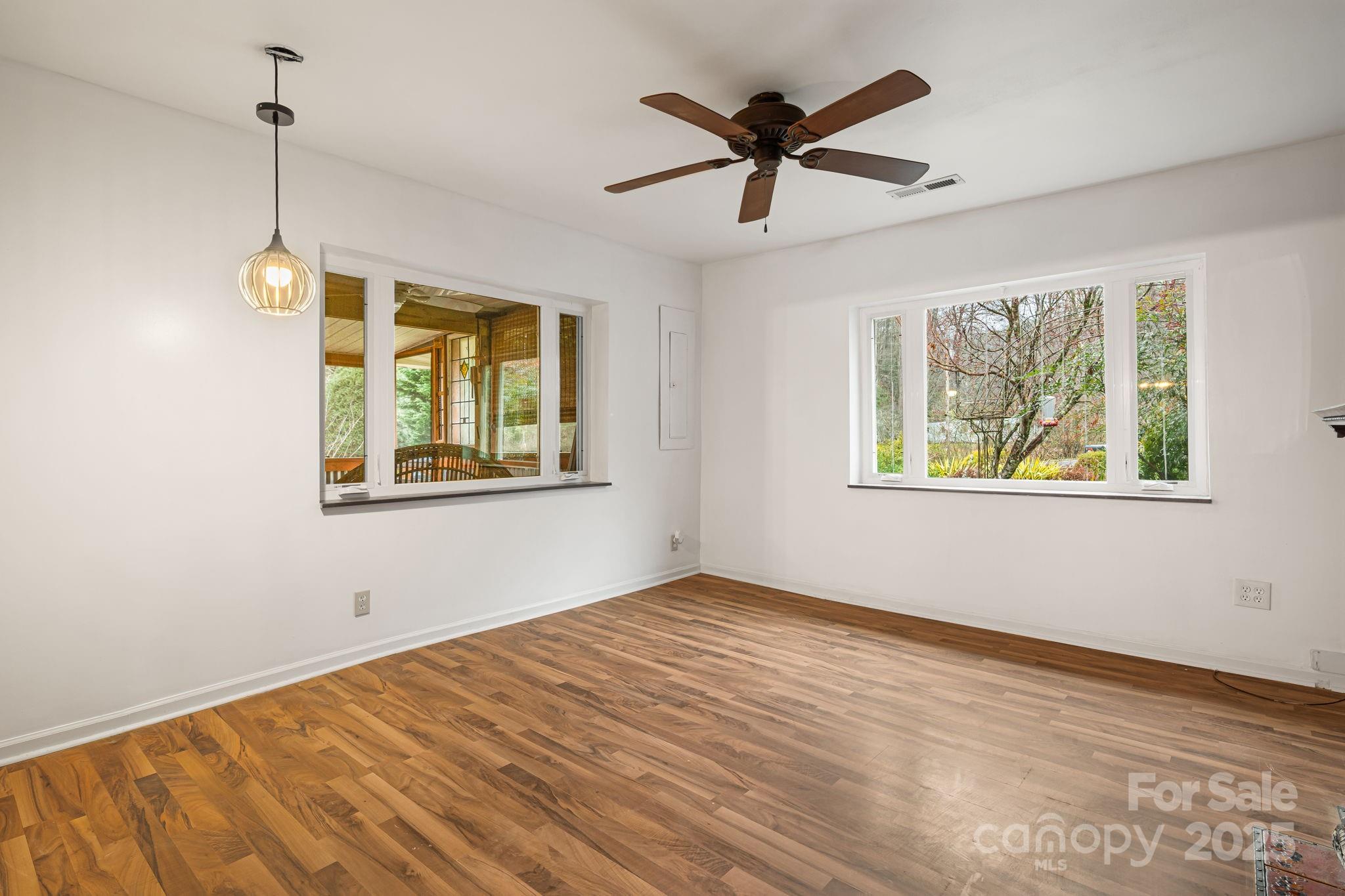 814 Little Creek Road Burnsville NC 28714