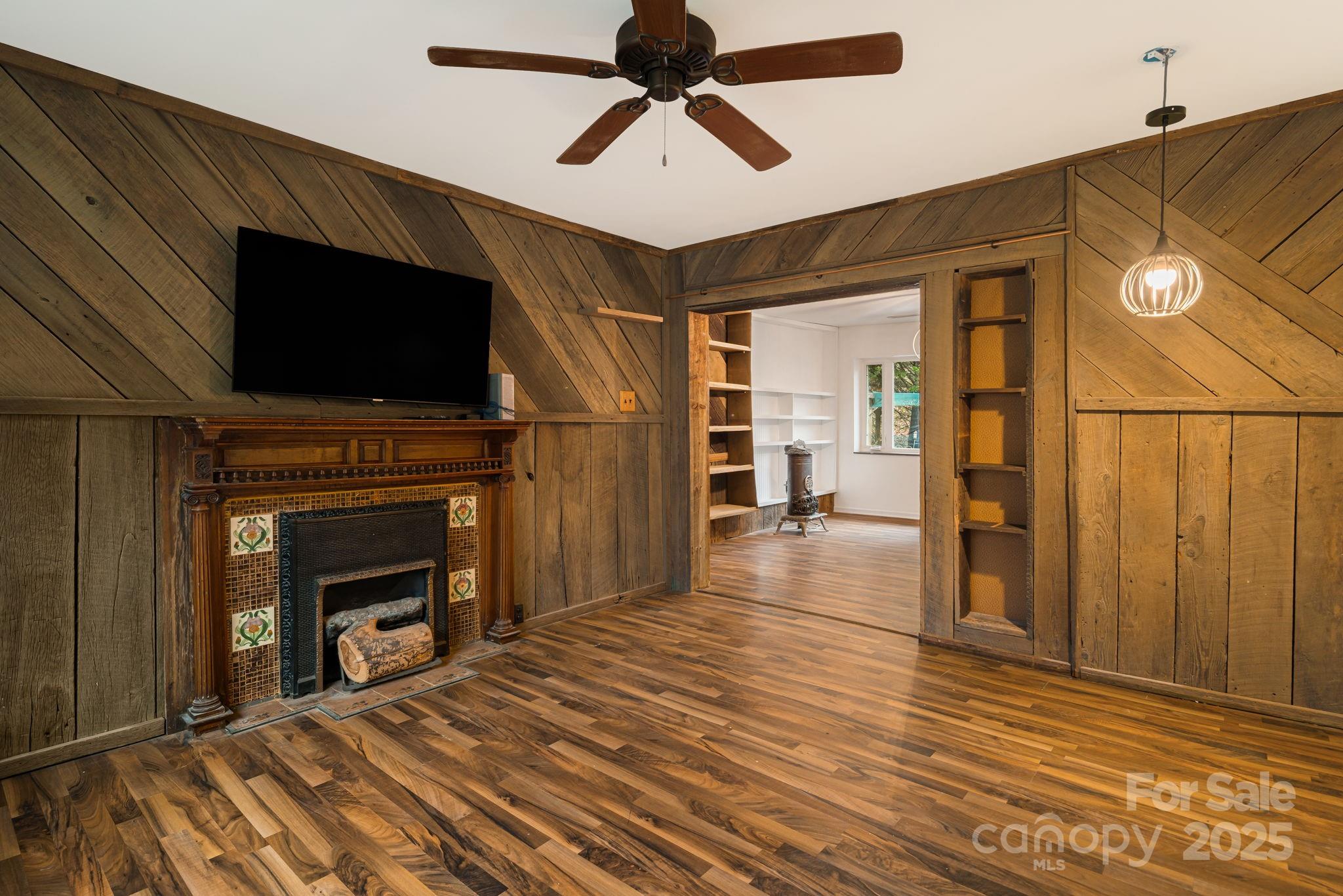814 Little Creek Road Burnsville NC 28714