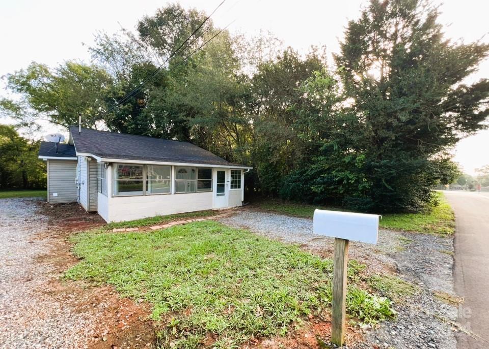 104 1/2 Tomberlin Road Mount Holly NC 28120
