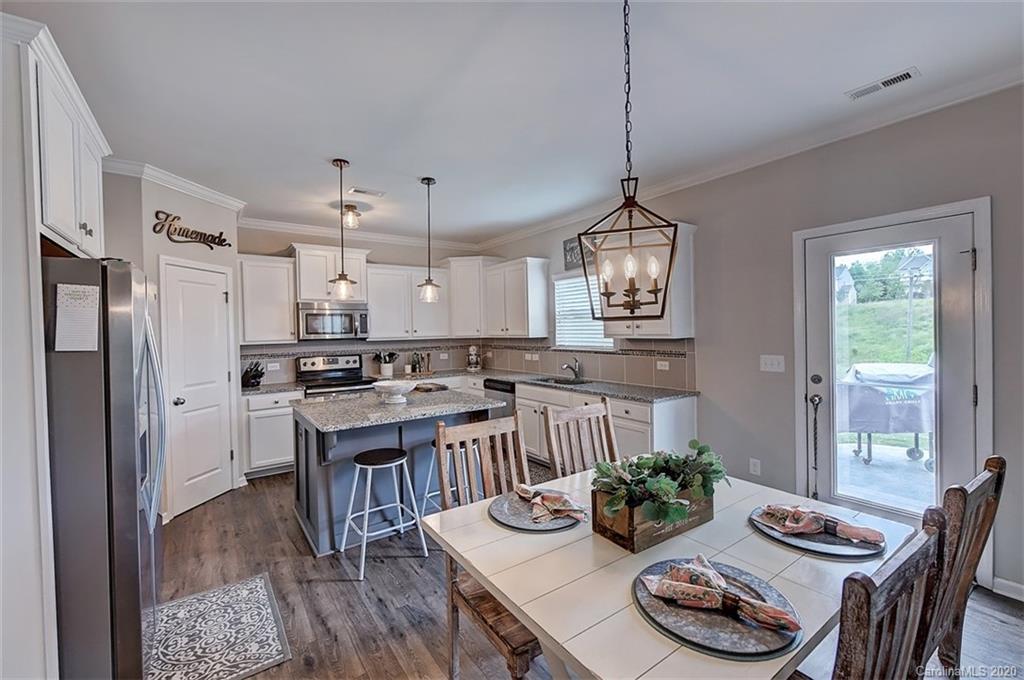 2200 Atwell Glen Lane Pineville NC 28134
