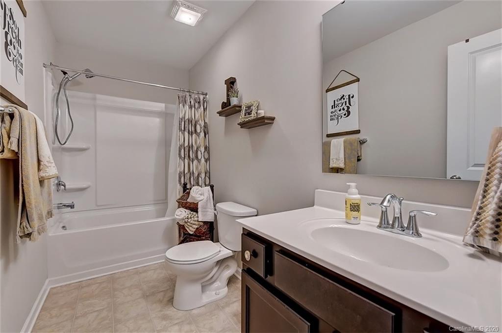 2200 Atwell Glen Lane Pineville NC 28134