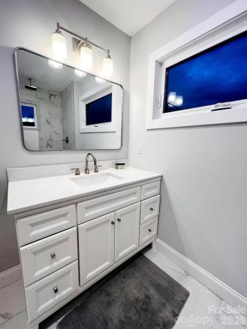 1063 Riverside Drive Asheville NC 28804