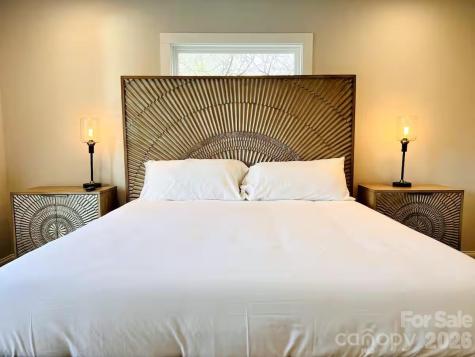 1063 Riverside Drive Asheville NC 28804