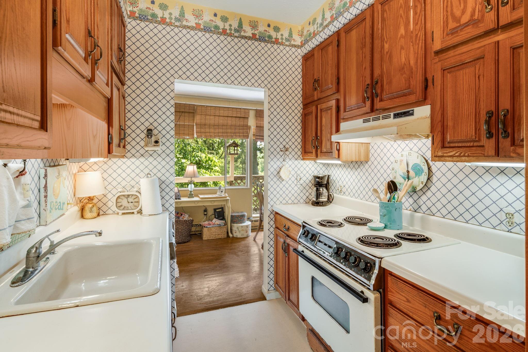 121 Ohara Circle Hendersonville NC 28739