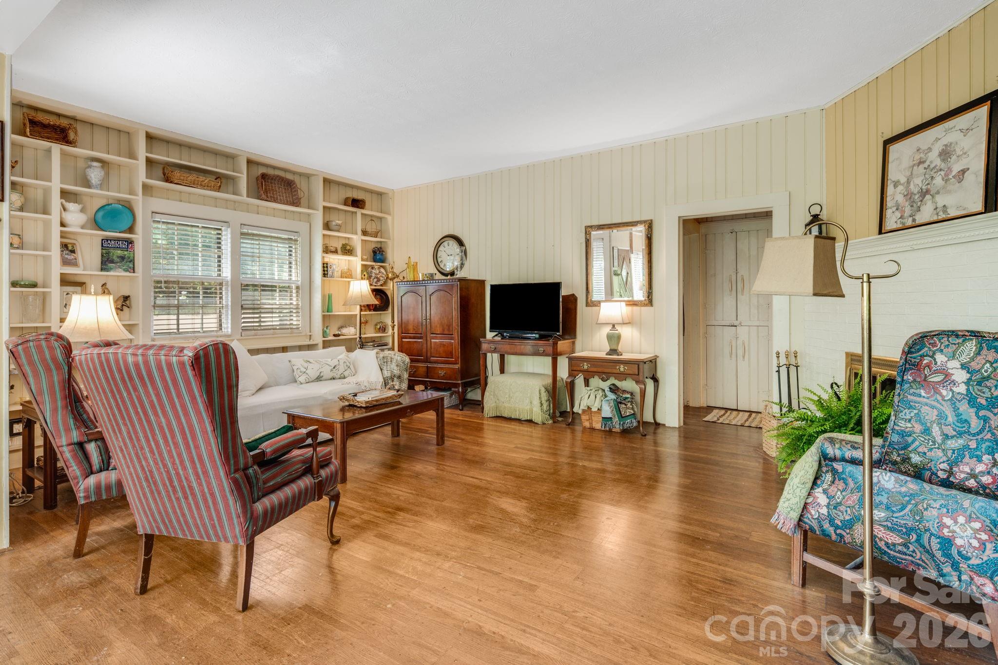 121 Ohara Circle Hendersonville NC 28739