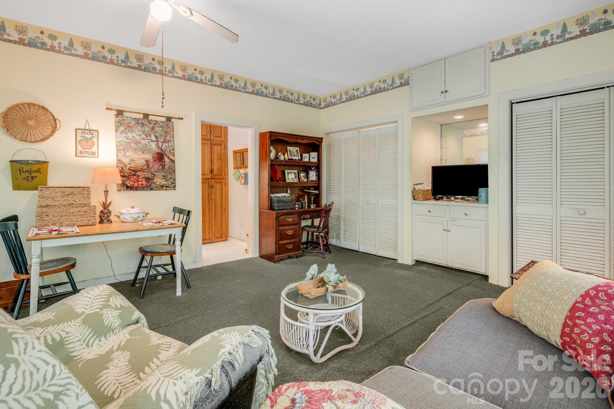 121 Ohara Circle Hendersonville NC 28739