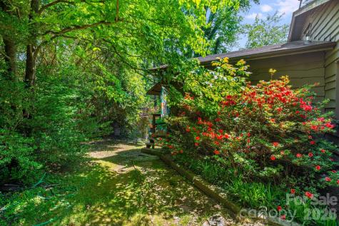 121 Ohara Circle Hendersonville NC 28739