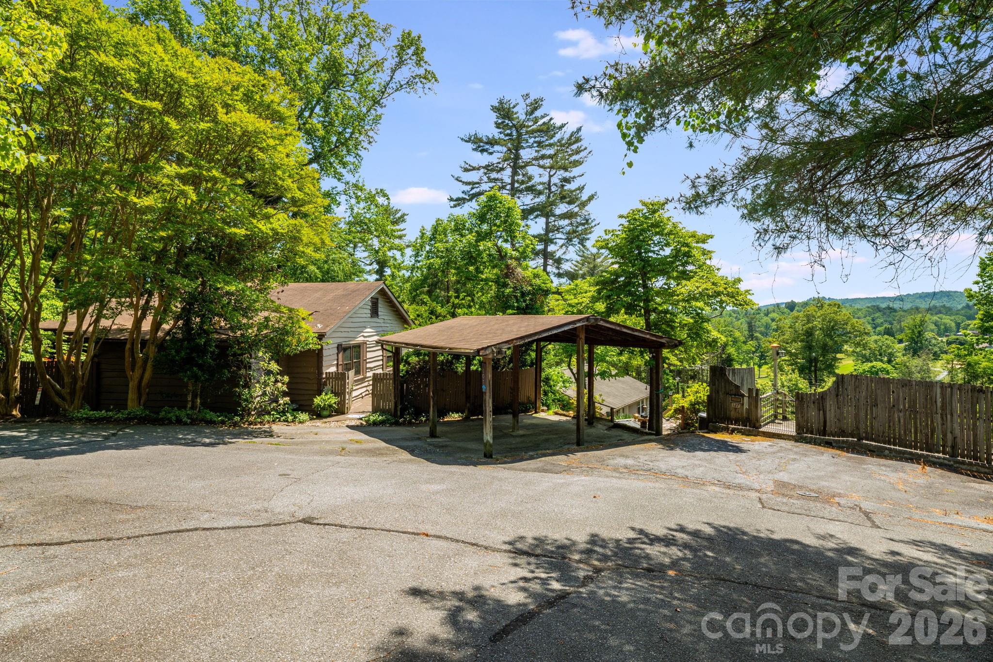 121 Ohara Circle Hendersonville NC 28739